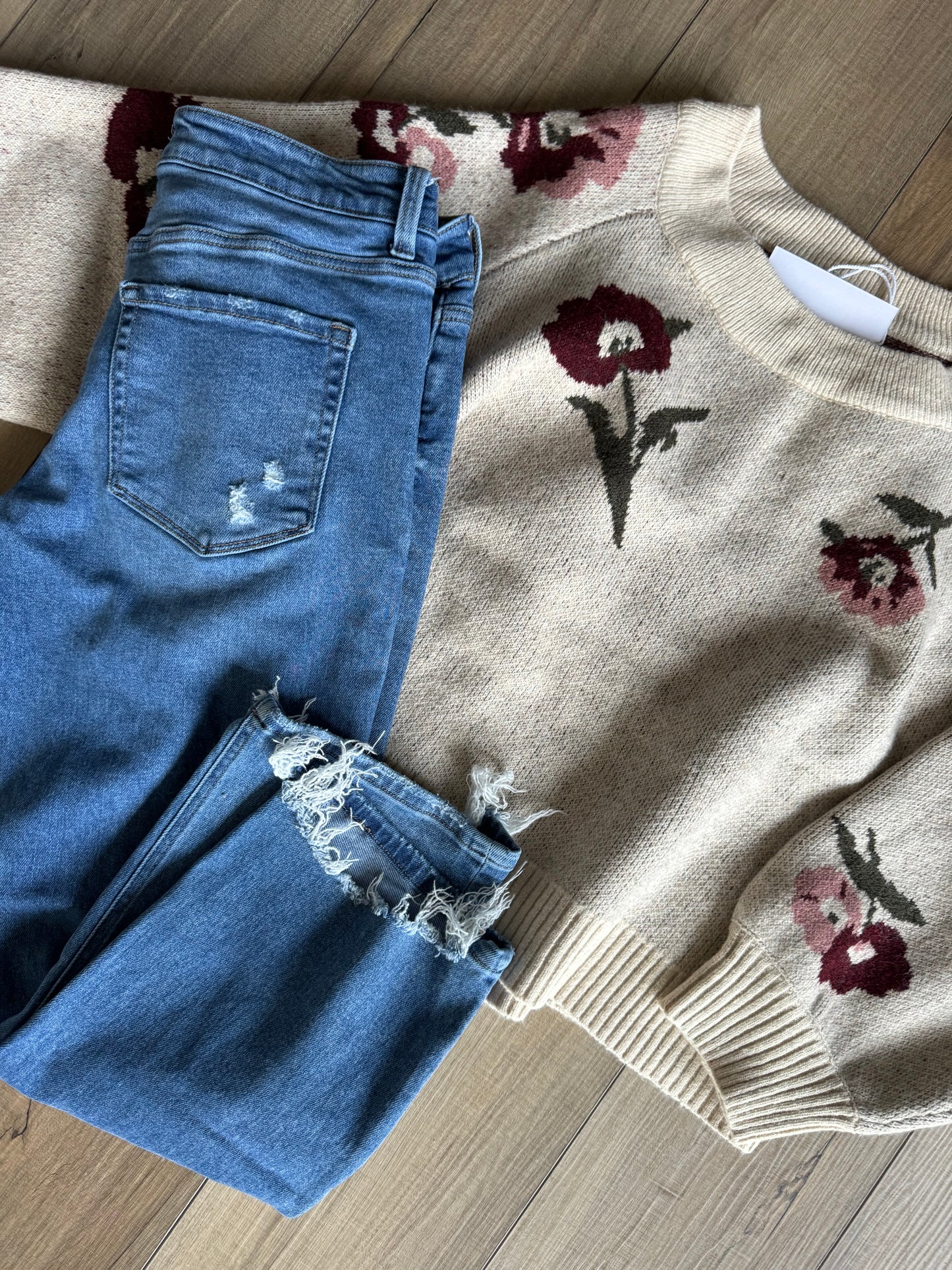 LYLA PRINTED FLORAL SWEATER