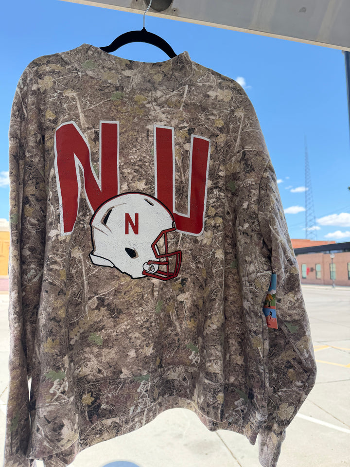 Nebraska Huskers Helmet Fade Camo Wknd Mock Neck Sweatshirt