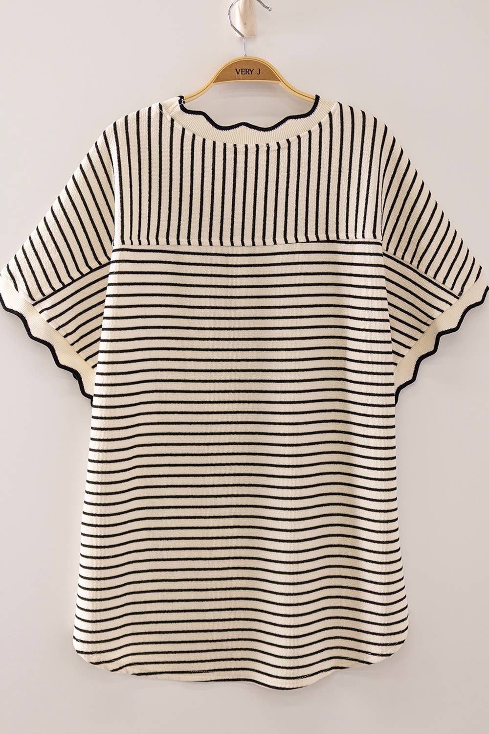 Ariel Scallop Trim Round Neck top