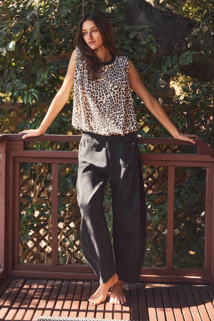 Textured Leopard Printed Knit Sleeveless Top