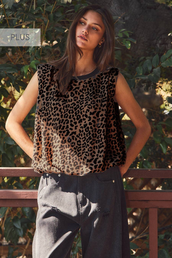 Textured Leopard Printed Knit Sleeveless Top