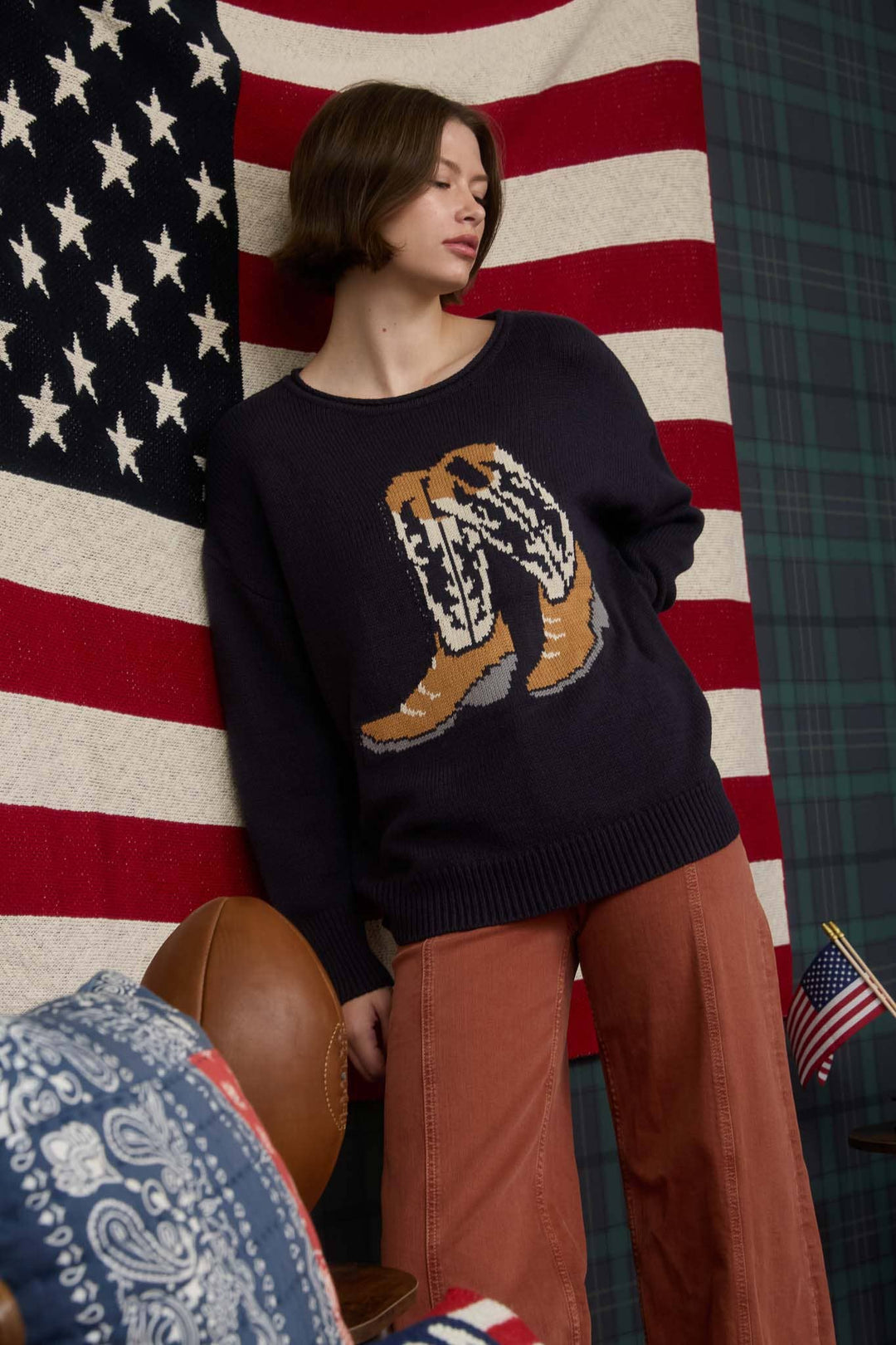 WESTERN BOOT JACQUARD LONG SLEEVE KNIT SWEATER: NAVY