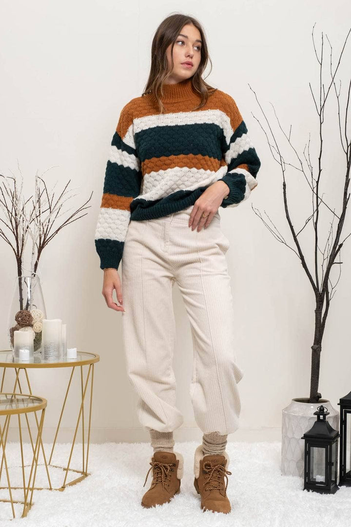 STRIPED MULTICOLOR KNIT PULLOVER SWEATER: HUNTER GREEN MULTI