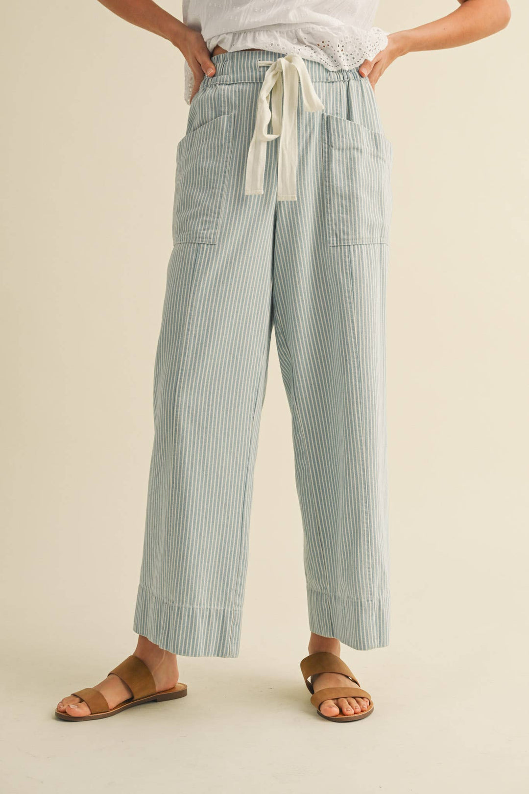 STRIPED WIDE LEG CROPPED PANTS