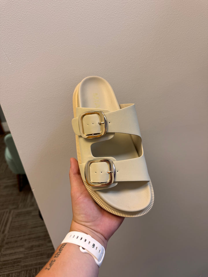 Mia Sandal- Cream