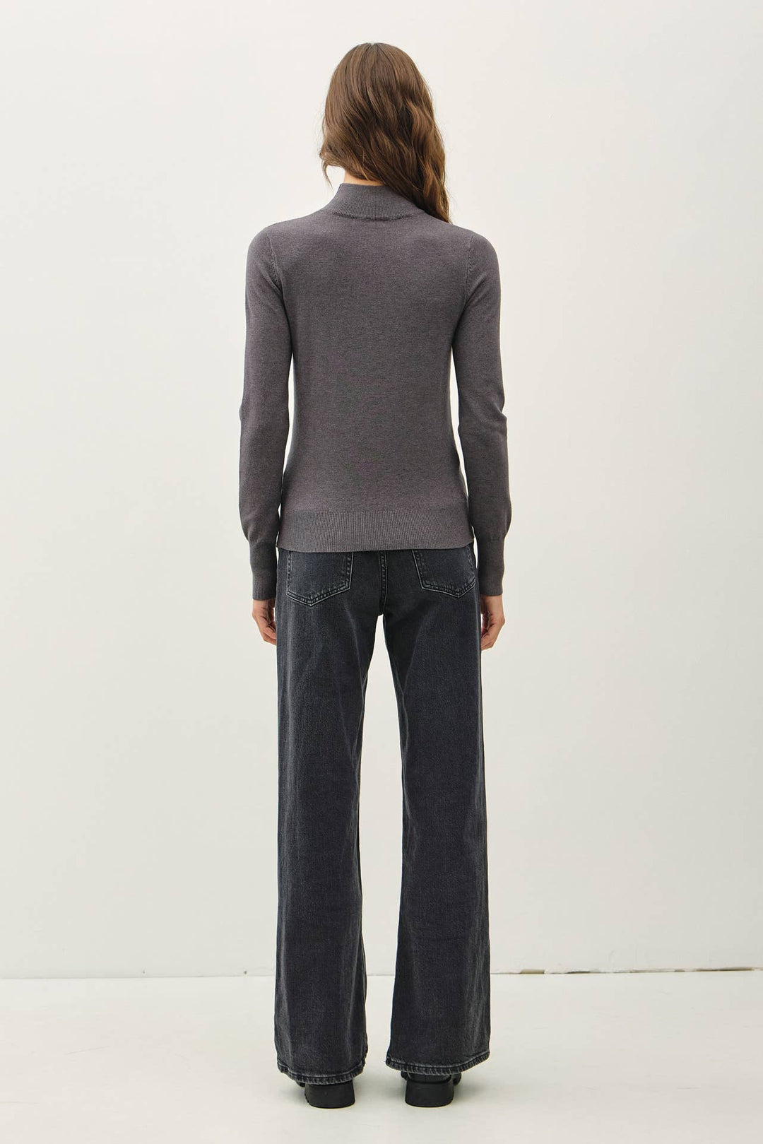 BASIC MOCK NECK SWEATER : Charcoal