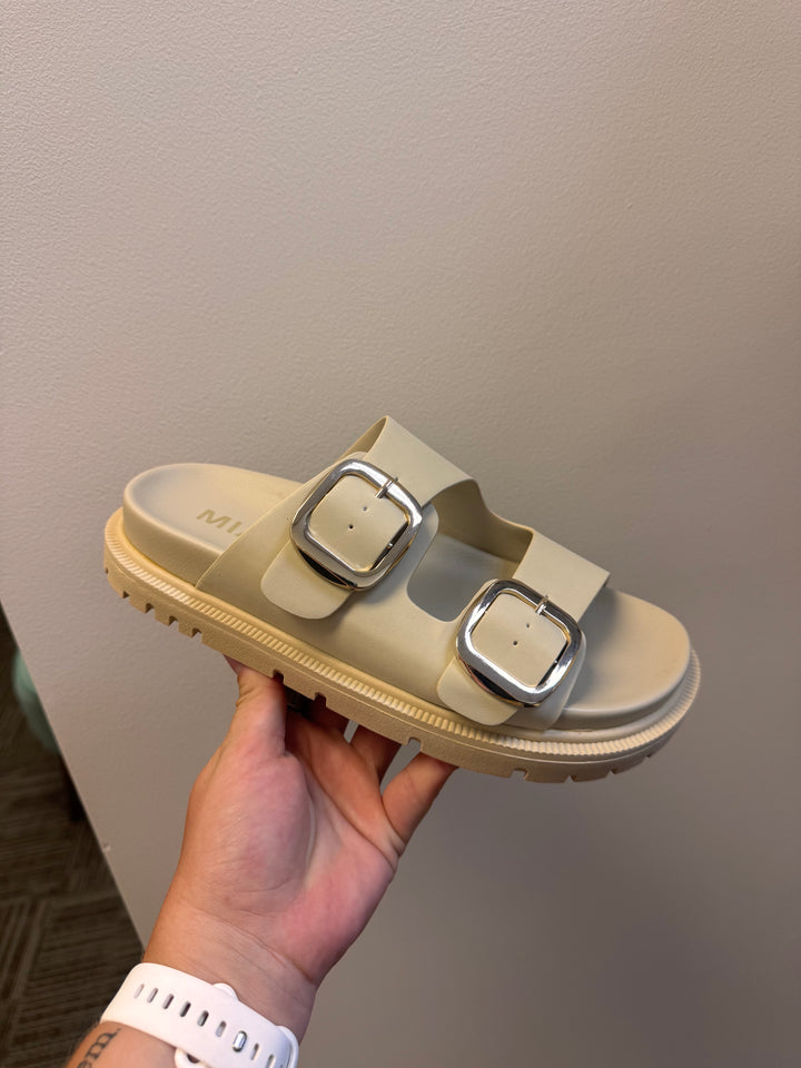 Mia Sandal- Cream