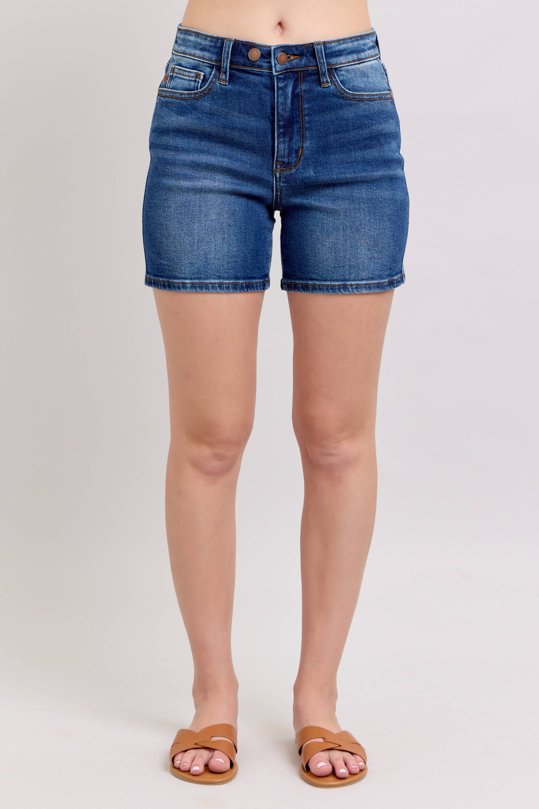High Waisted 2 Button Mid Length Short