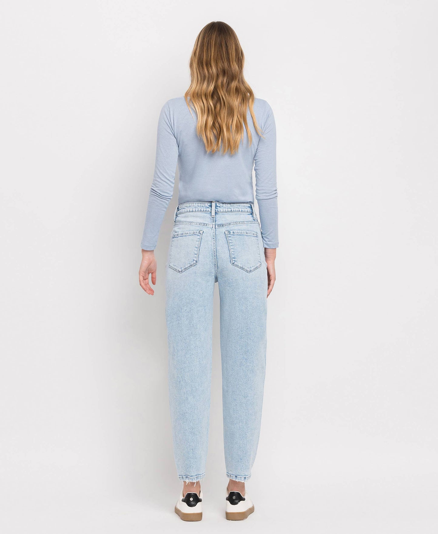 Sweet Nothing high rise barrel jean