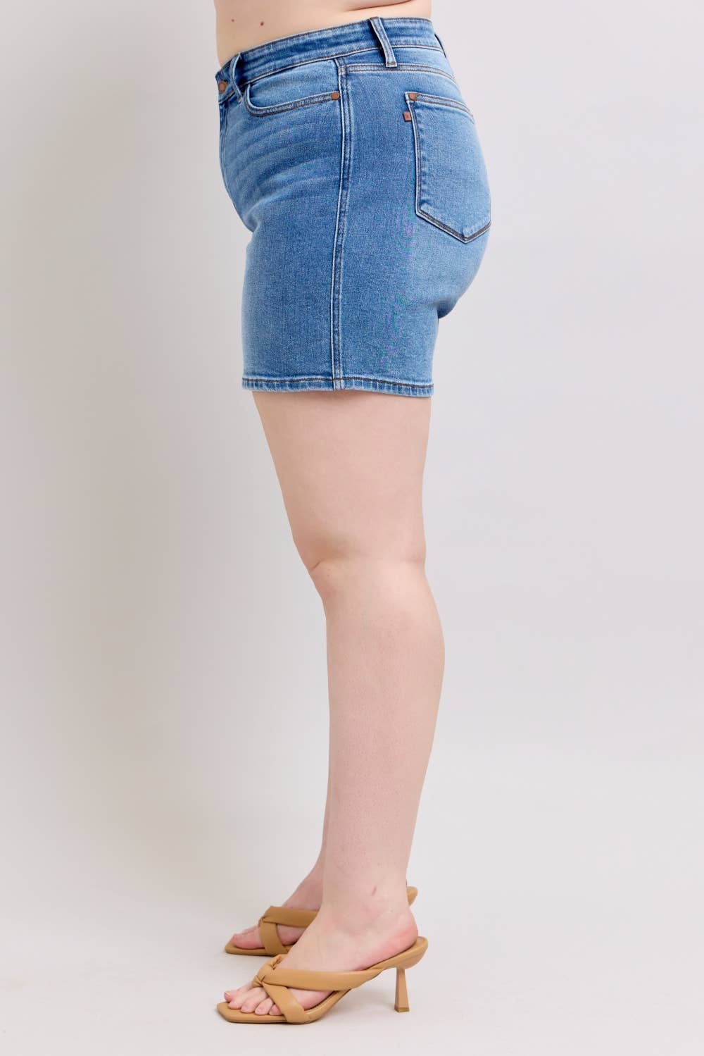 HW 2 Button Mid Length Dad Shorts