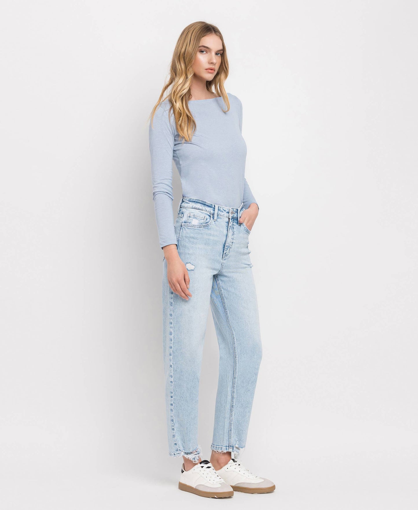 Sweet Nothing high rise barrel jean