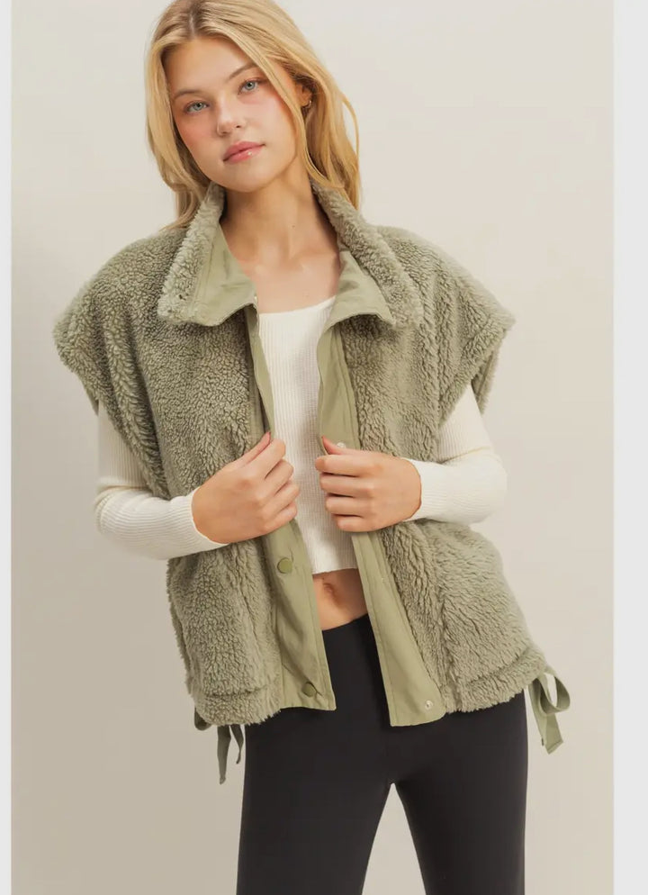 Billie sherpa vest