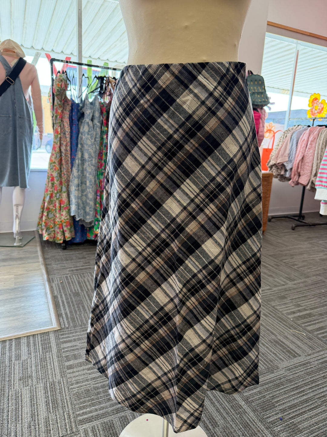 Plaid midi skirt