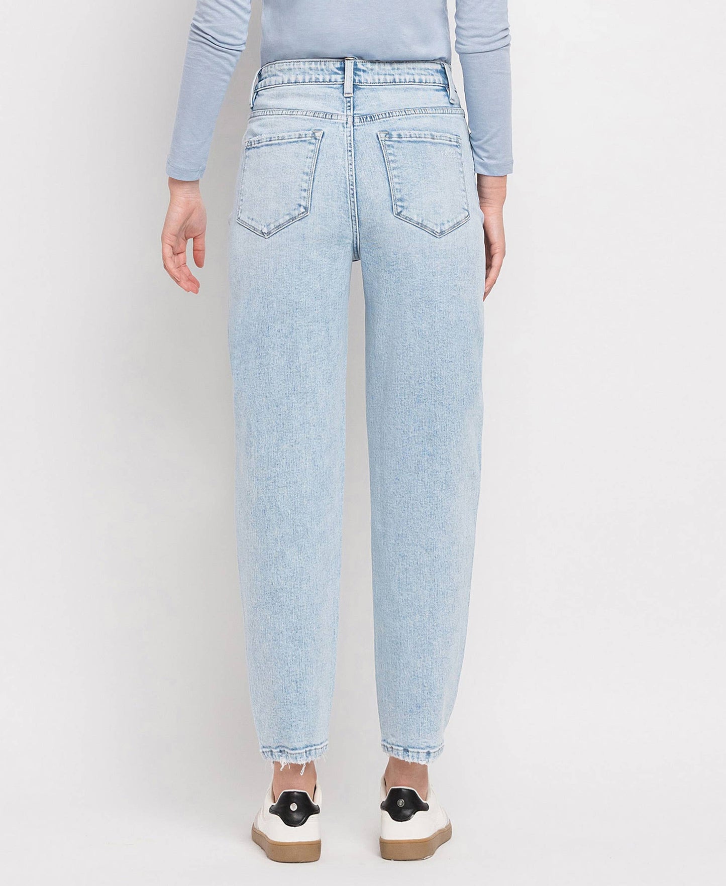 Sweet Nothing high rise barrel jean