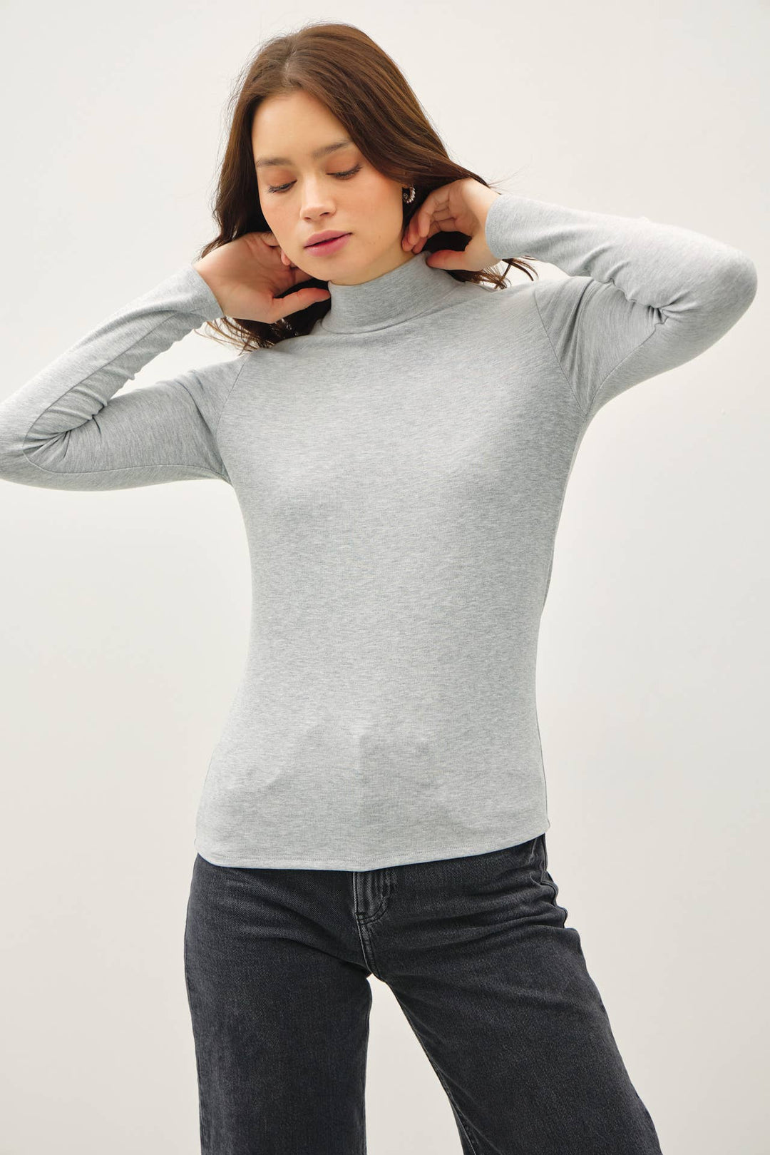 TURTLE NECK KNIT TOP : H. Grey
