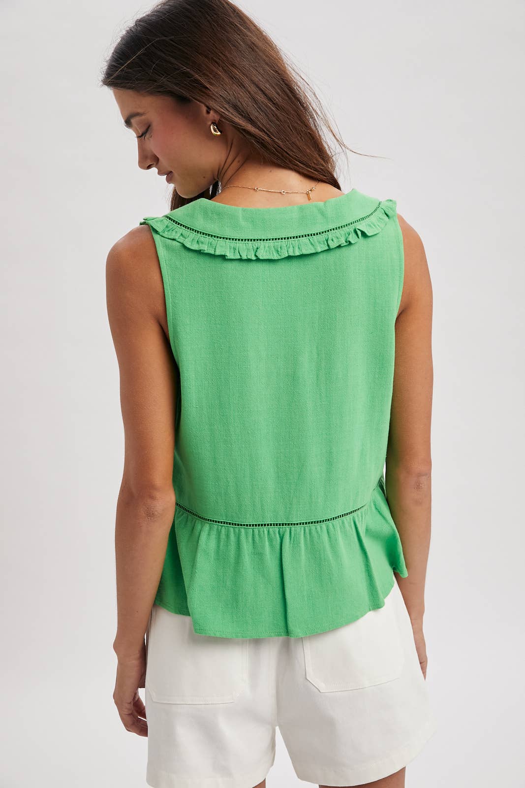 RUFFLE COLLARED BUTTON-UP TANK BLOUSE