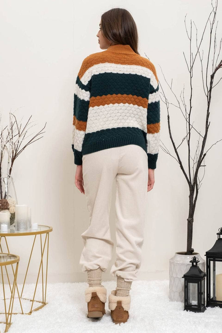 STRIPED MULTICOLOR KNIT PULLOVER SWEATER: HUNTER GREEN MULTI