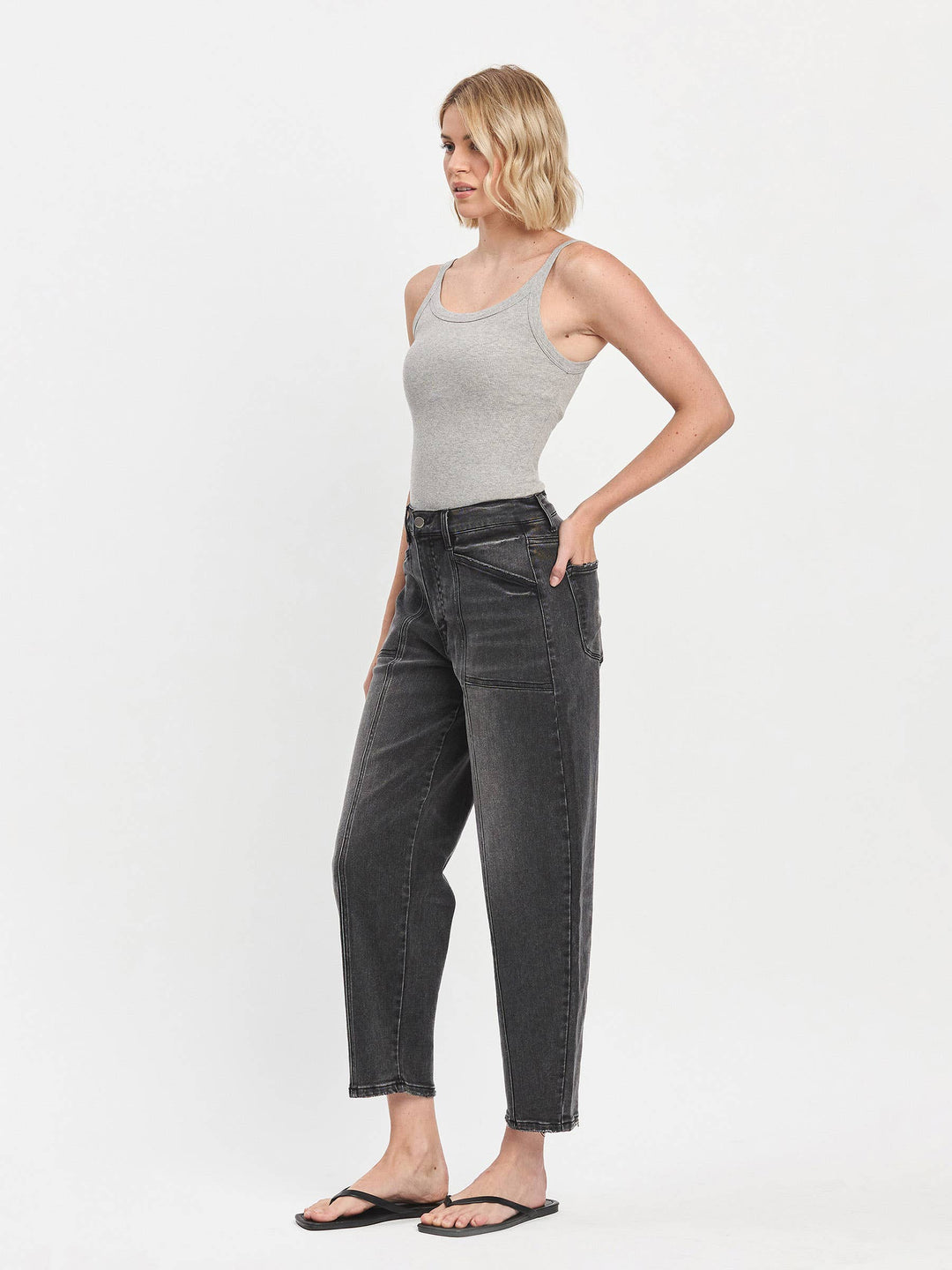 SUPER HIGH RISE PANEL DETAIL BARREL JEANS