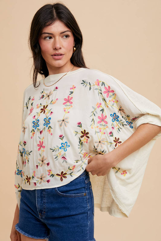 EMMY EMBROIDERED OVERSIZED TSHIRT