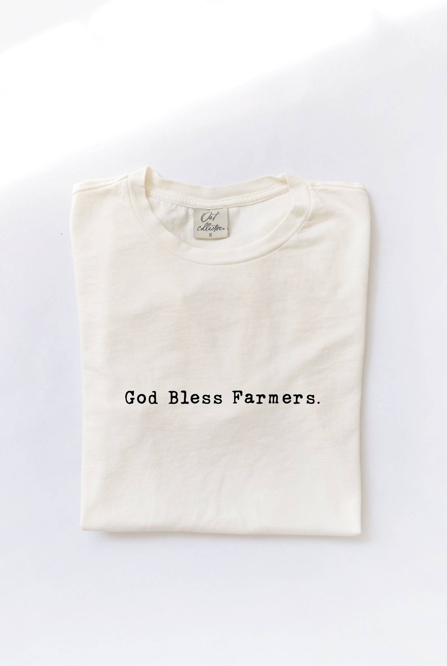 GOD BLESS FARMERS Mineral Washed Graphic Top