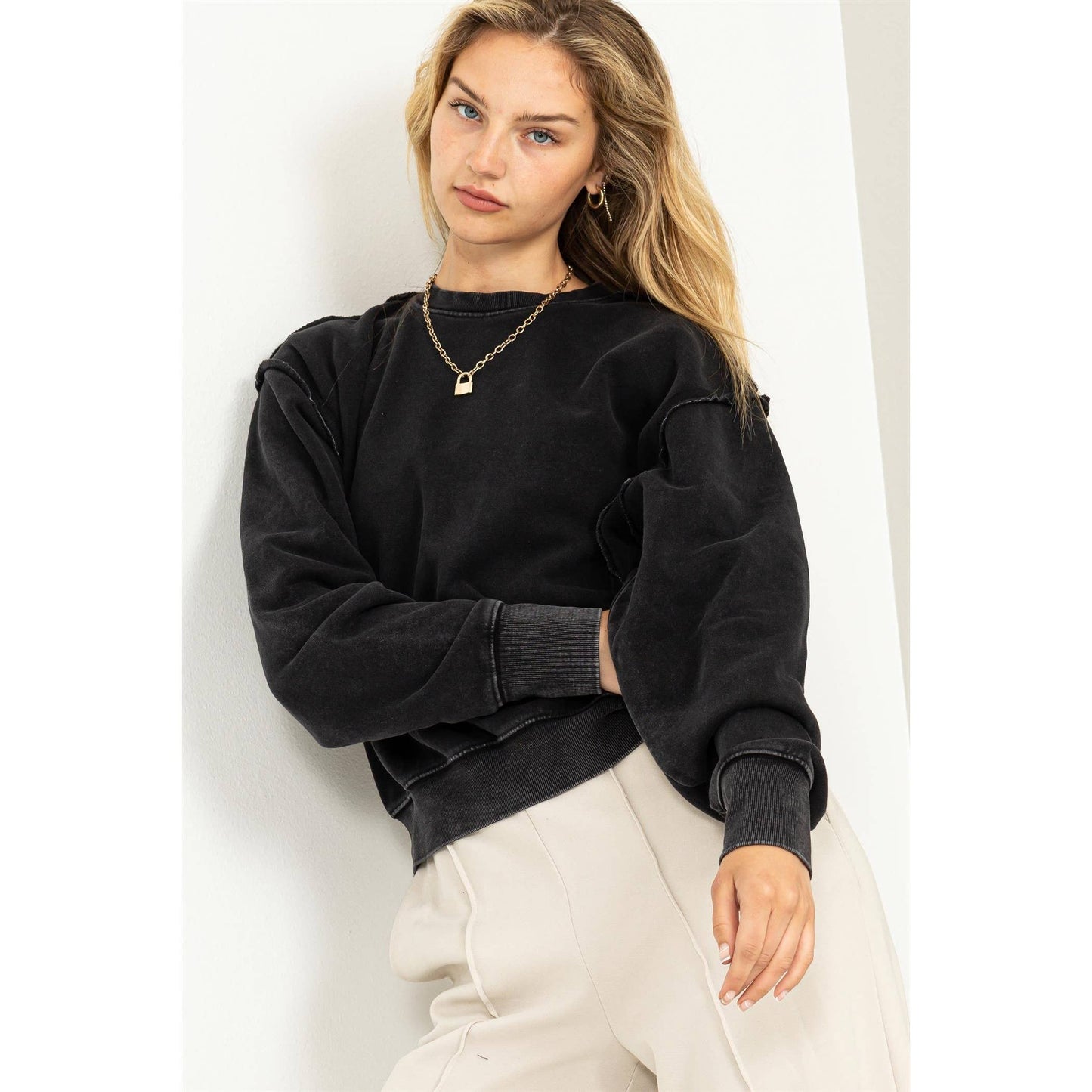 GET THE LOOK DROP SHOULDERS RELAXED SWEATSHIRT